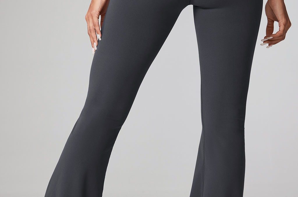 Women's Hugcurve No Front Seam Flare Leggings 31'' Twilight Blue