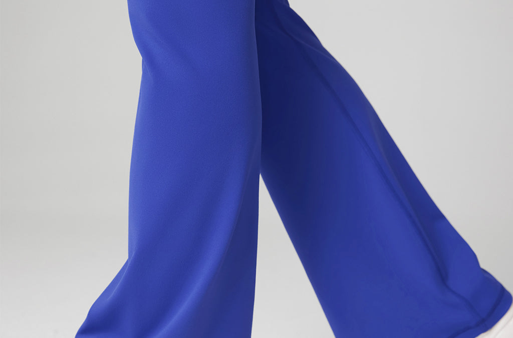 Women's Hugcurve No Front Seam Flare Leggings 31'' Clay Brown