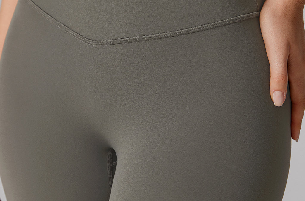 Women's Hugcurve No Front Seam Flare Leggings 31'' Blackberry