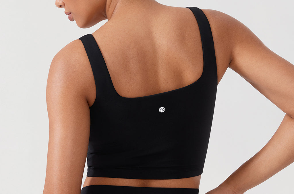 CRZ YOGA Women's Square Neck Longline Sports Bra Black