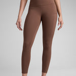 CRZ YOGA Women's Sleek Pocket Leggings 25” Coffee Brown