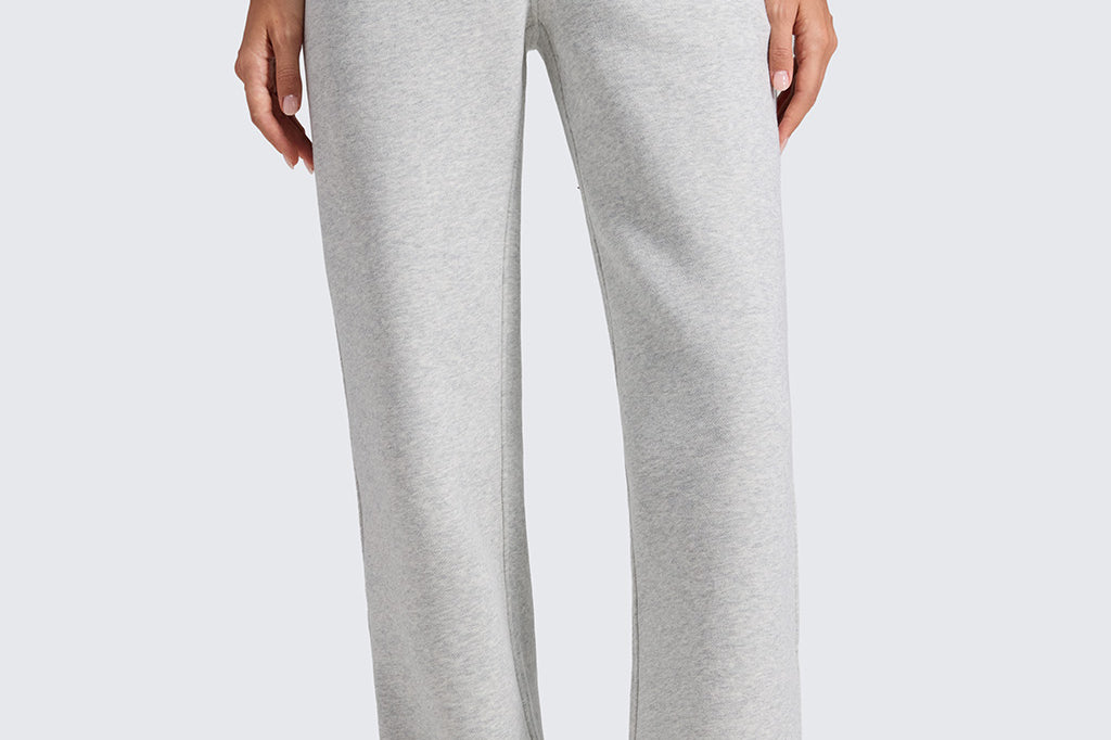 CRZ YOGA Women's Cotton Fleece Lined Sweatpants 30" Milky White